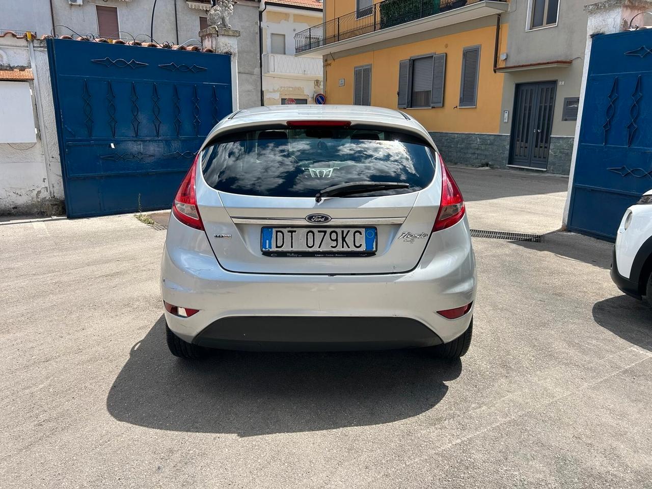 Ford Fiesta 1.4cc diesel 12 mesi garanzia-2008