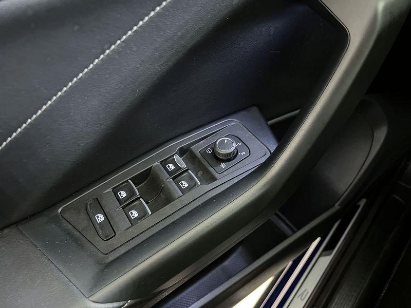 Volkswagen T-Roc T-Roc 1.0 tsi R-Line 110cv