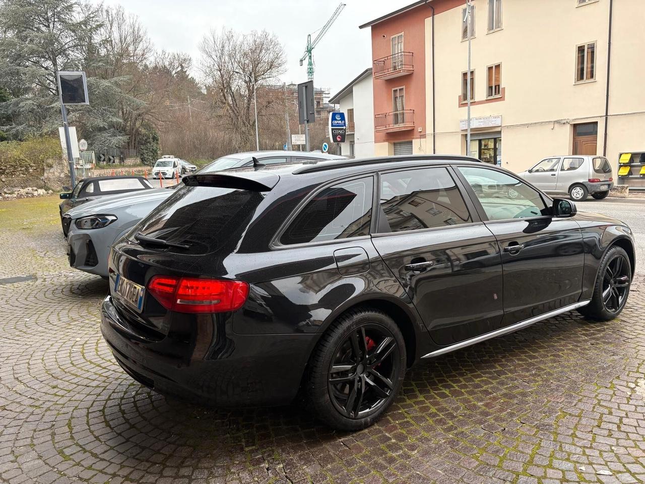 Audi A4 2.0 TDI S-LINE