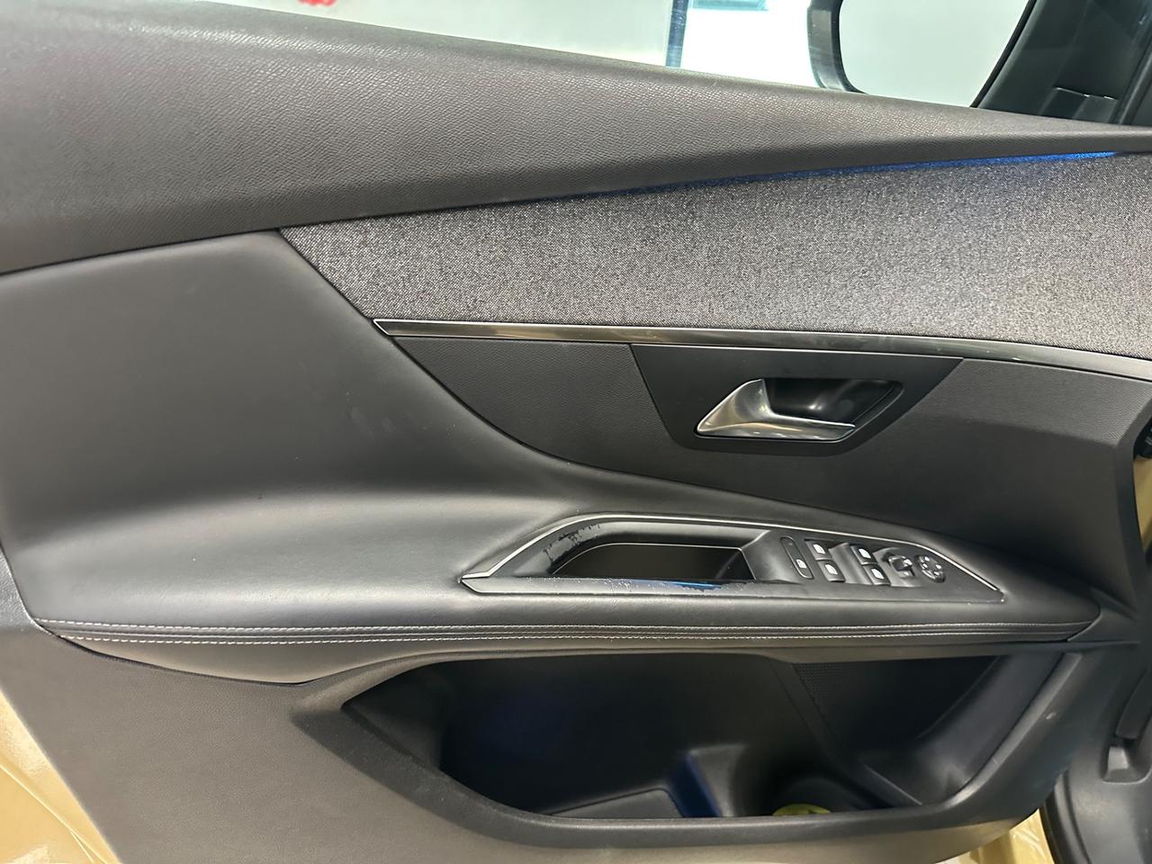 Peugeot 3008 BlueHDi 120 EAT6 S&S Allure