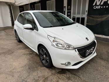 Peugeot 208 PureTech 82 5 porte Allure