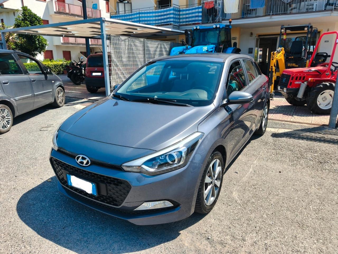 HYUNDAI I20 1.1 CRDI Comfort - 2016