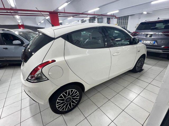 LANCIA Ypsilon 1.2 69 CV 5 porte GPL Ecochic Gold