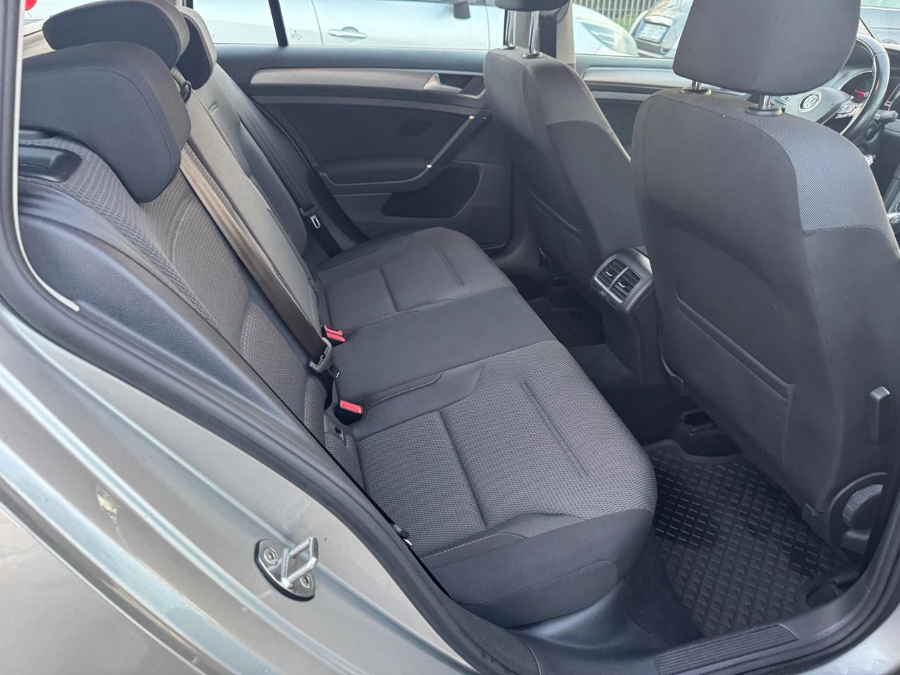 Volkswagen Golf Variant 1.6 TDI 110 CV DSG Highline BMT