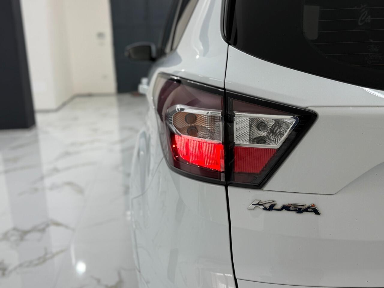 Ford Kuga 2.0 TDCI 120 ST-Line Tetto apribile