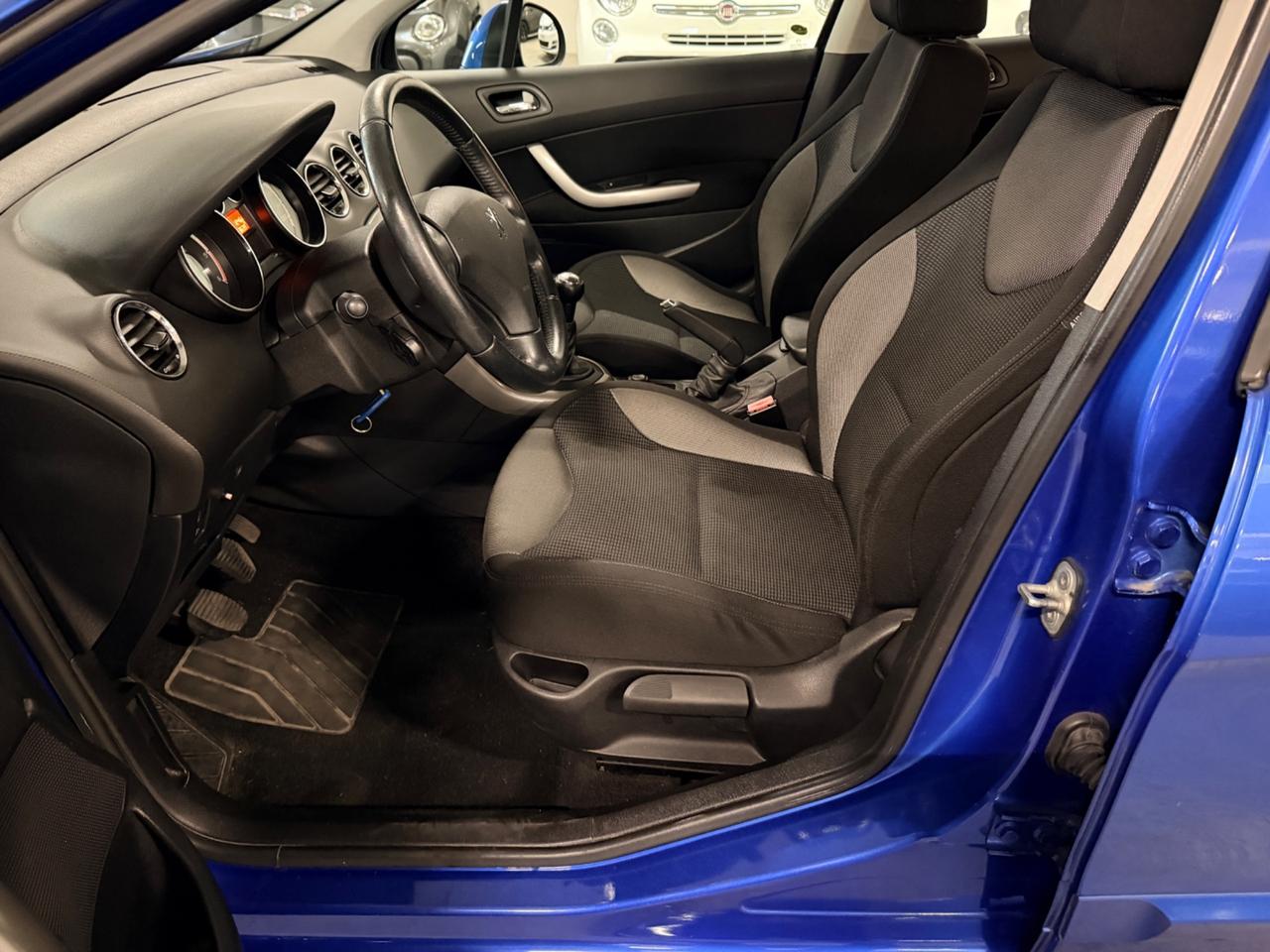 Peugeot 308 1.4 VTi 98CV 5p. Premium