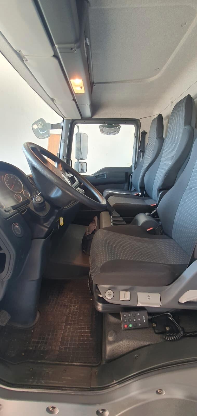 Man 8.180 con cassa in lega