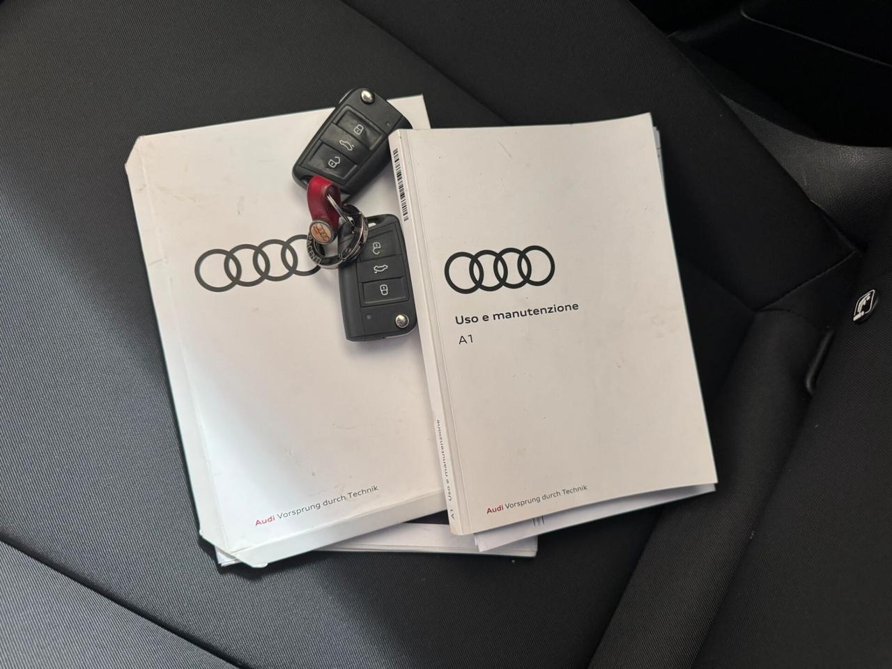 Audi A1 SPB 30 TFSI S tronic Identity Black