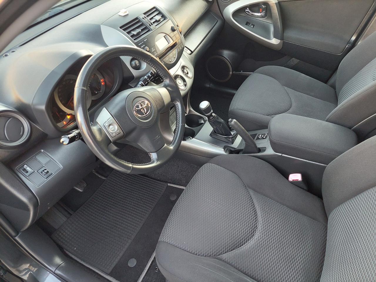 Toyota RAV 4 RAV4 2.2 D-4D 136 CV Sol