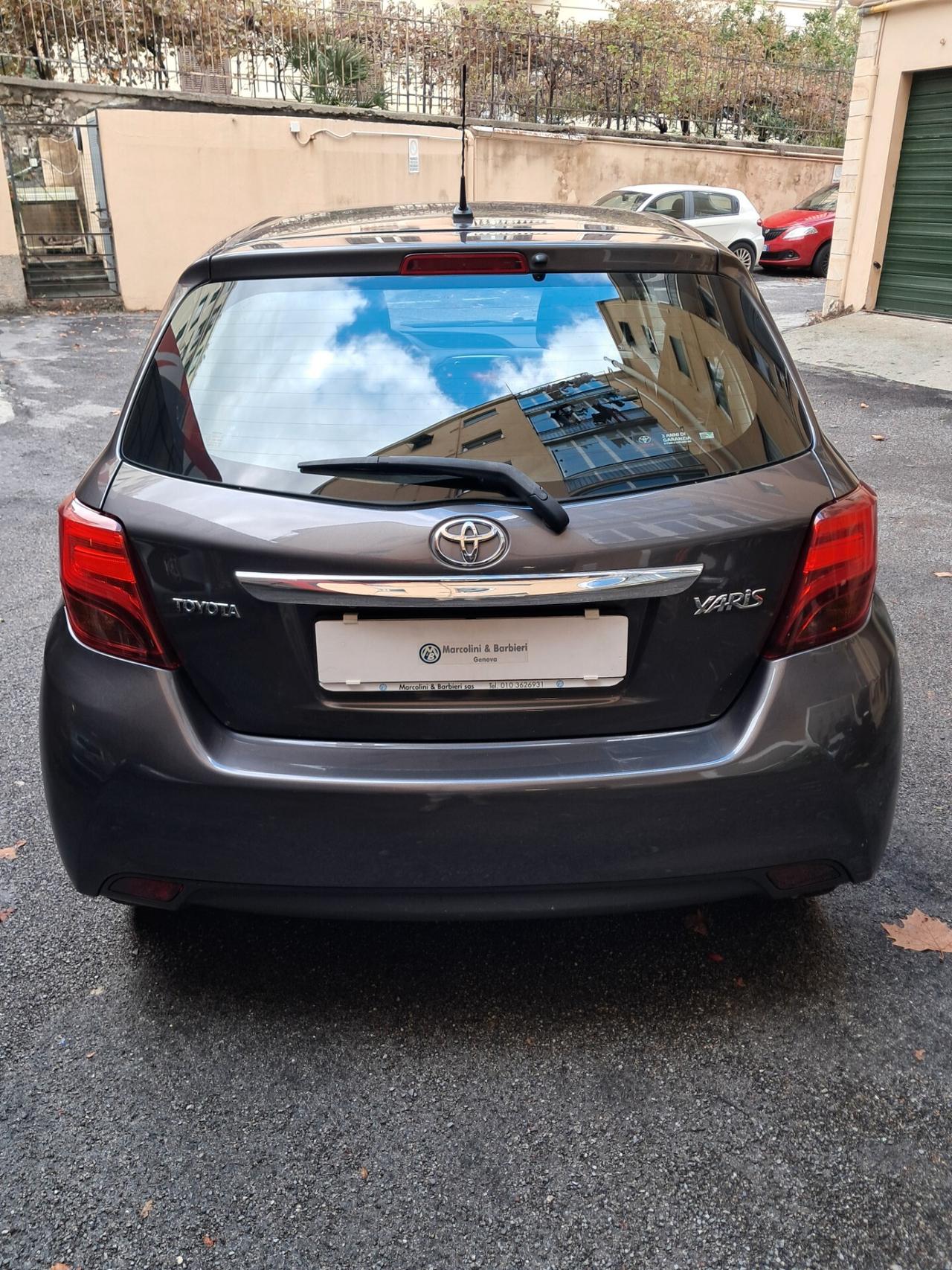 Toyota Yaris 1.0 5 porte Lounge