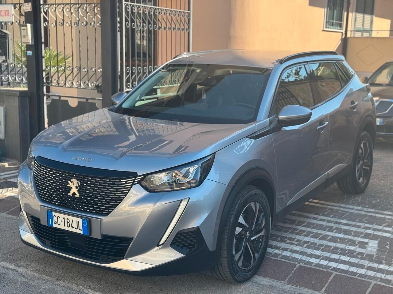 Peugeot 2008 BlueHDi 100 S&S Allure