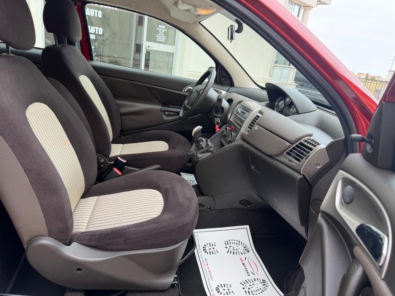 Lancia Ypsilon 1.2 Benzina - 48.000 KM !!