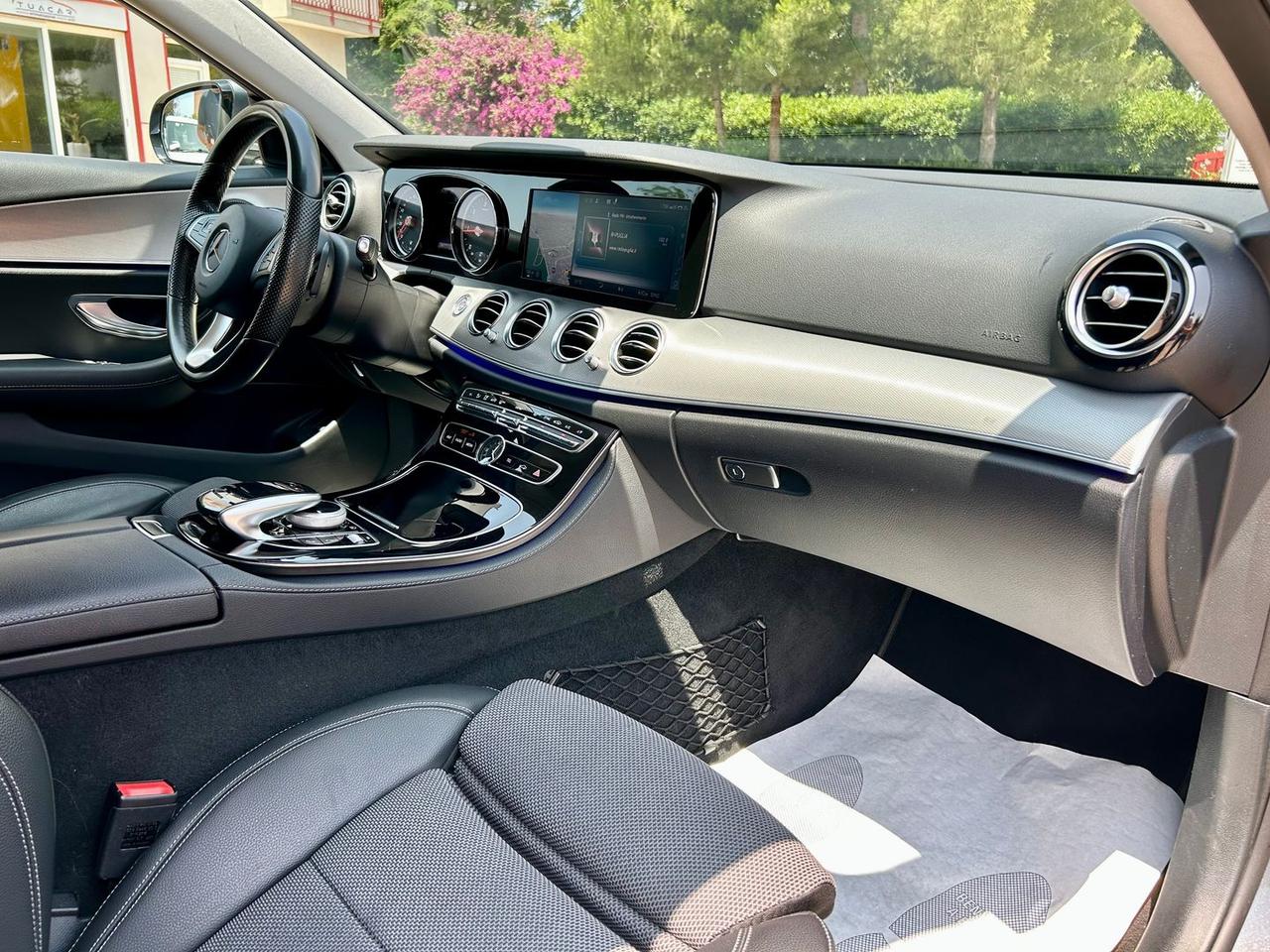 Mercedes-Benz E 220 Business Sport