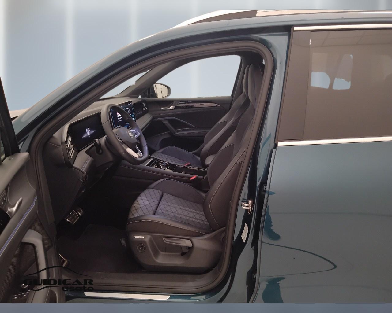 VOLKSWAGEN Tiguan III 2024 - Tiguan 2.0 tdi R-Line 150cv dsg