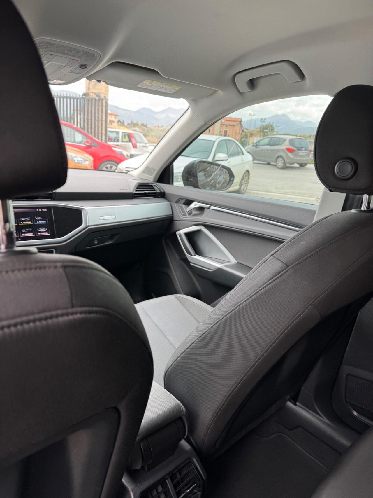 Audi Q3 2.0 TDI 150 CV quattro S tronic Sport