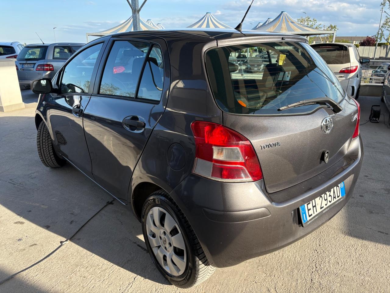 Toyota Yaris 1.0 5 porte Sol
