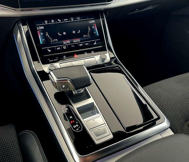 Audi Q8 Q8 45 TDI quattro tiptronic Sport