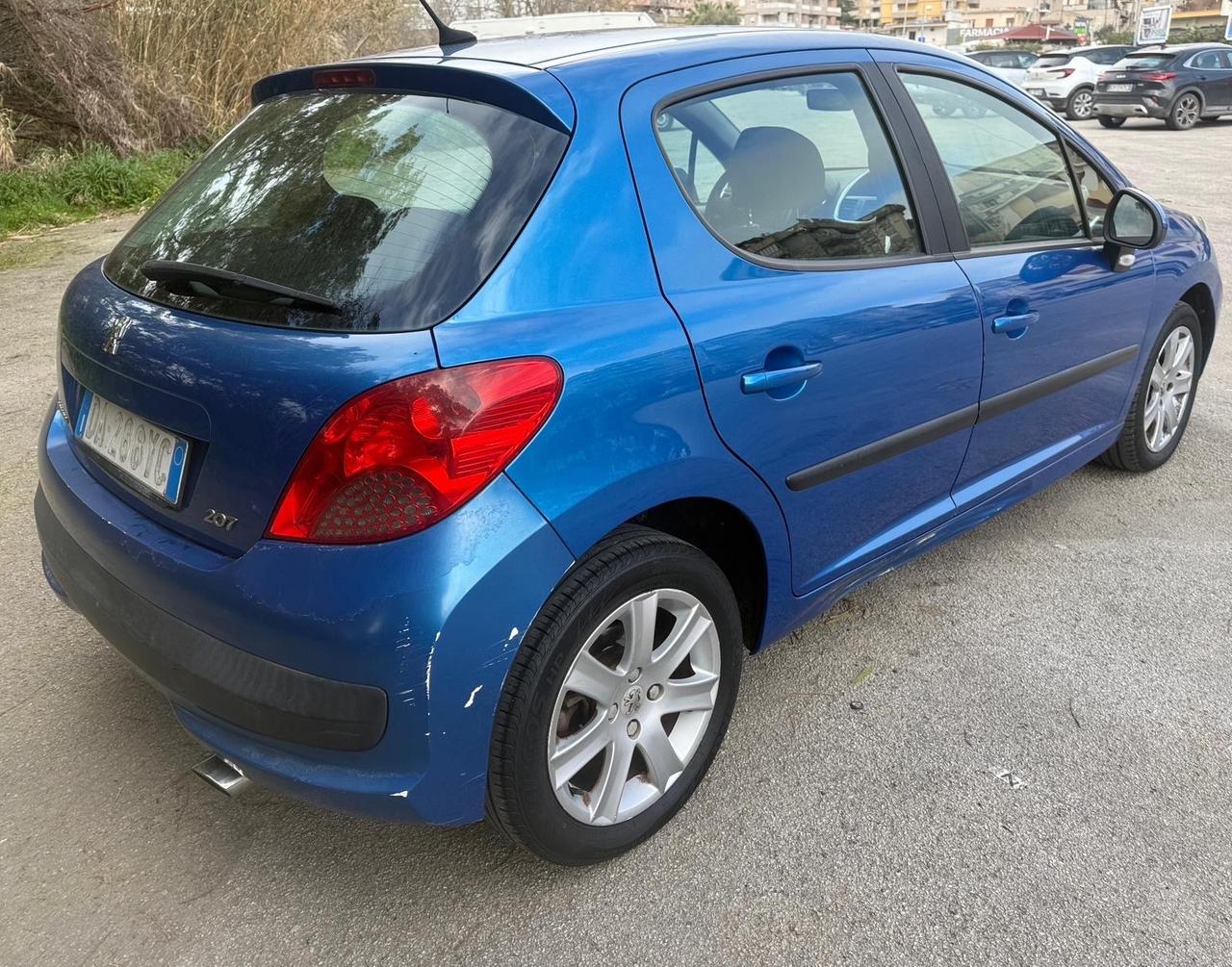 Peugeot 207 1.6 HDi 90CV 5p. XS