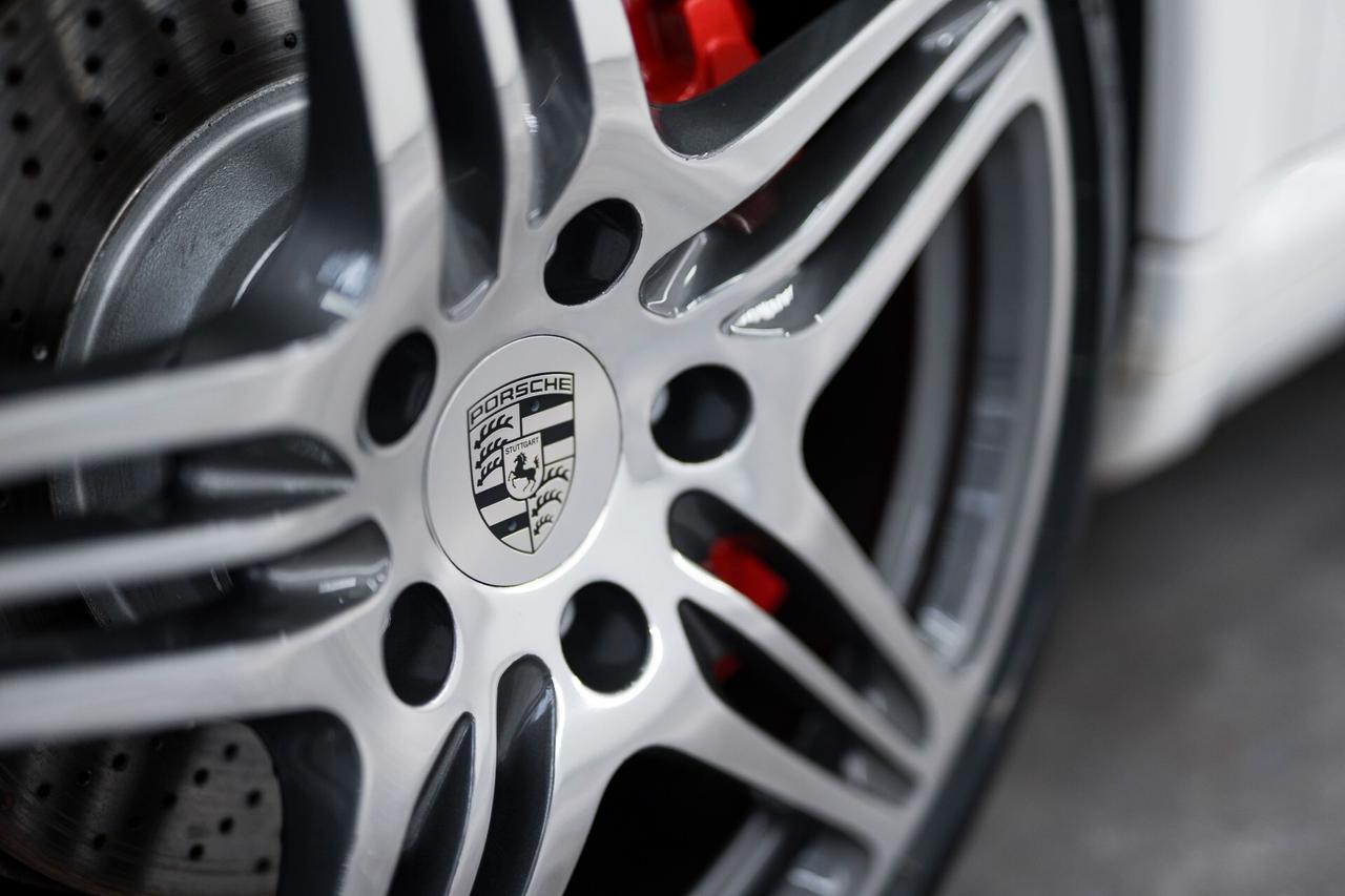 Porsche 911 Turbo Coupé MANUALE