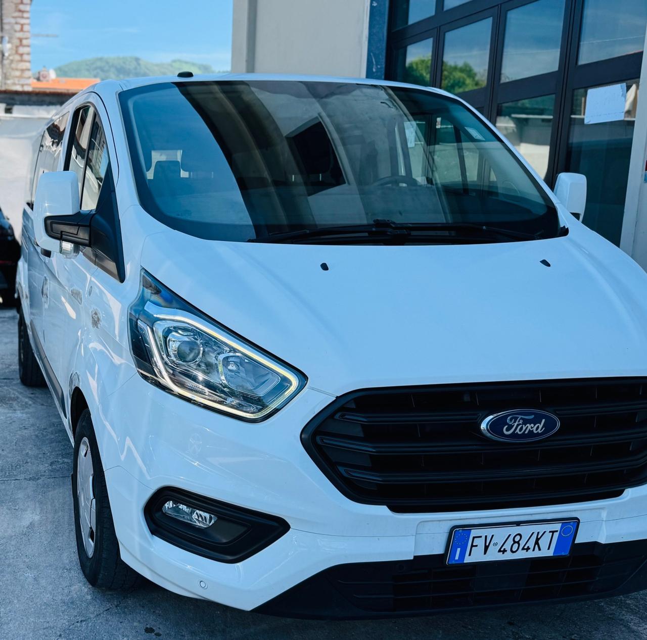 Ford Transit Custom Transit Custom 320 2.0 TDCi 130 PC Combi Trend