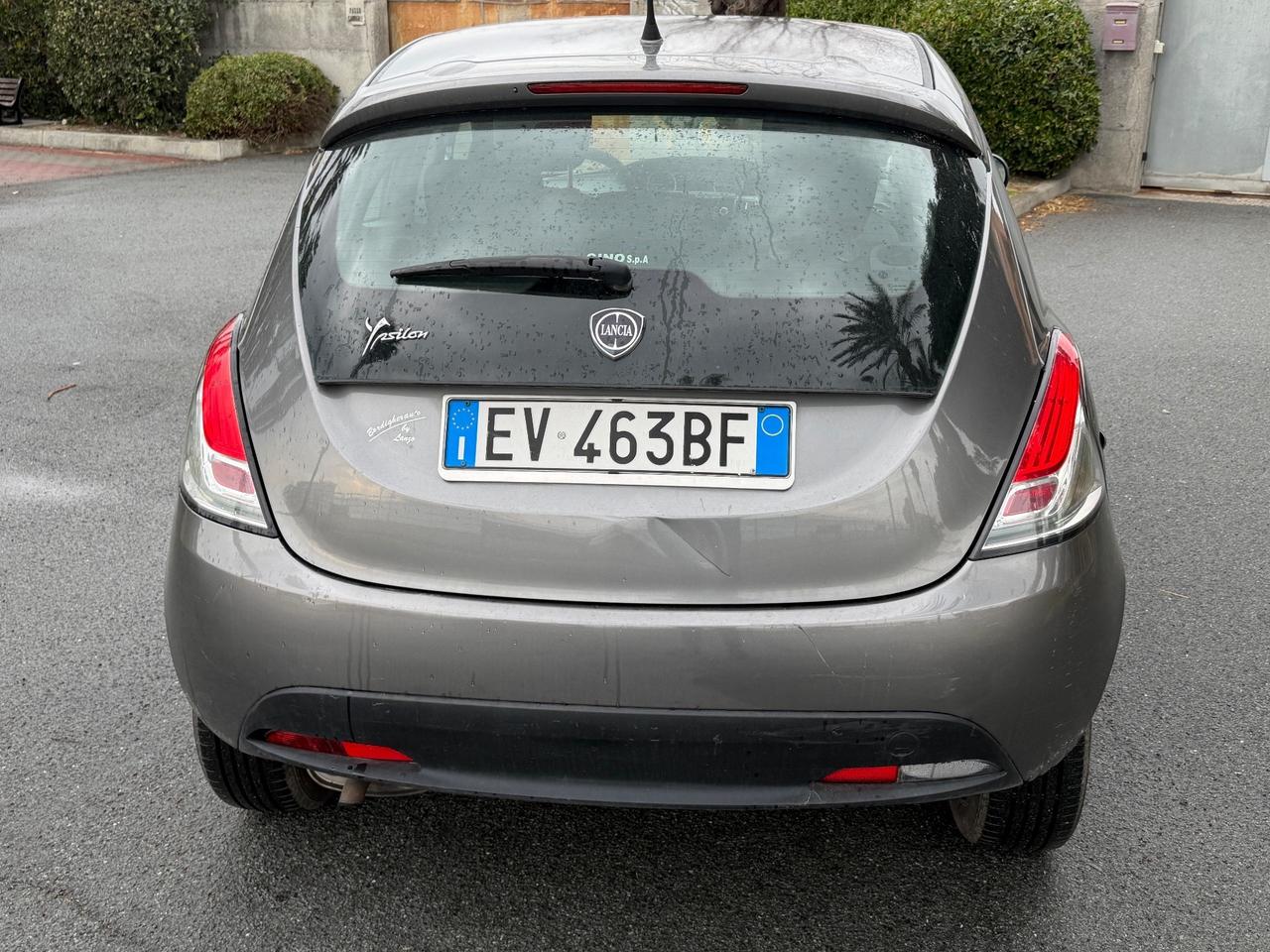Lancia Ypsilon 1.2 69 CV 5 porte Silver