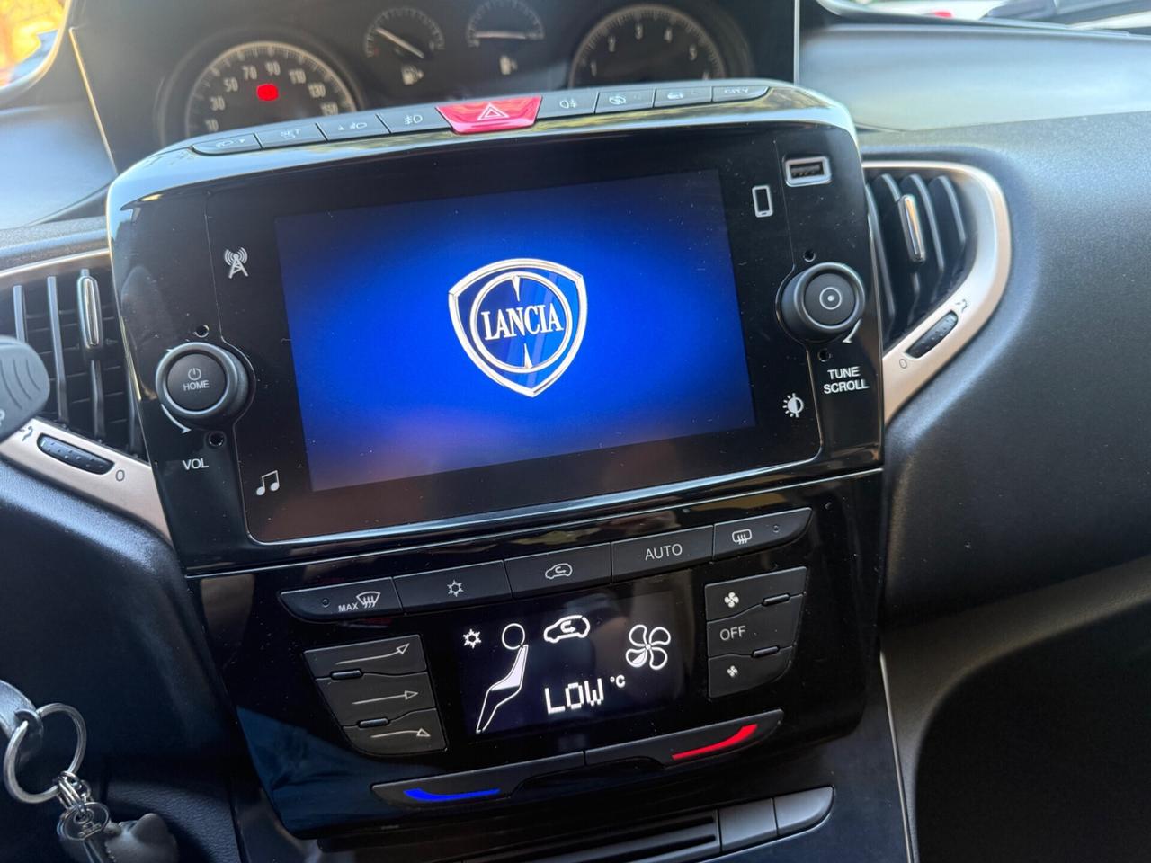 Lancia Ypsilon 2021 - 1.0 69cv S&S Hybrid Ecochic UnYca
