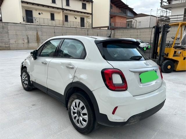 Fiat 500X 2024 1.3 MultiJet 95 CV sinistrata incidentata