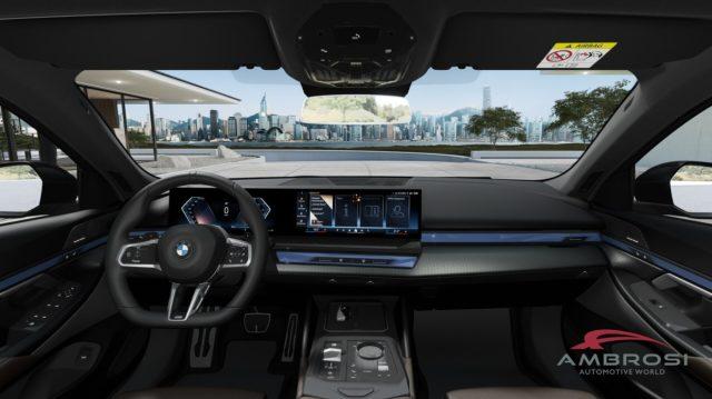 BMW 520 Serie 5 d xDrive Touring Msport Travel Package