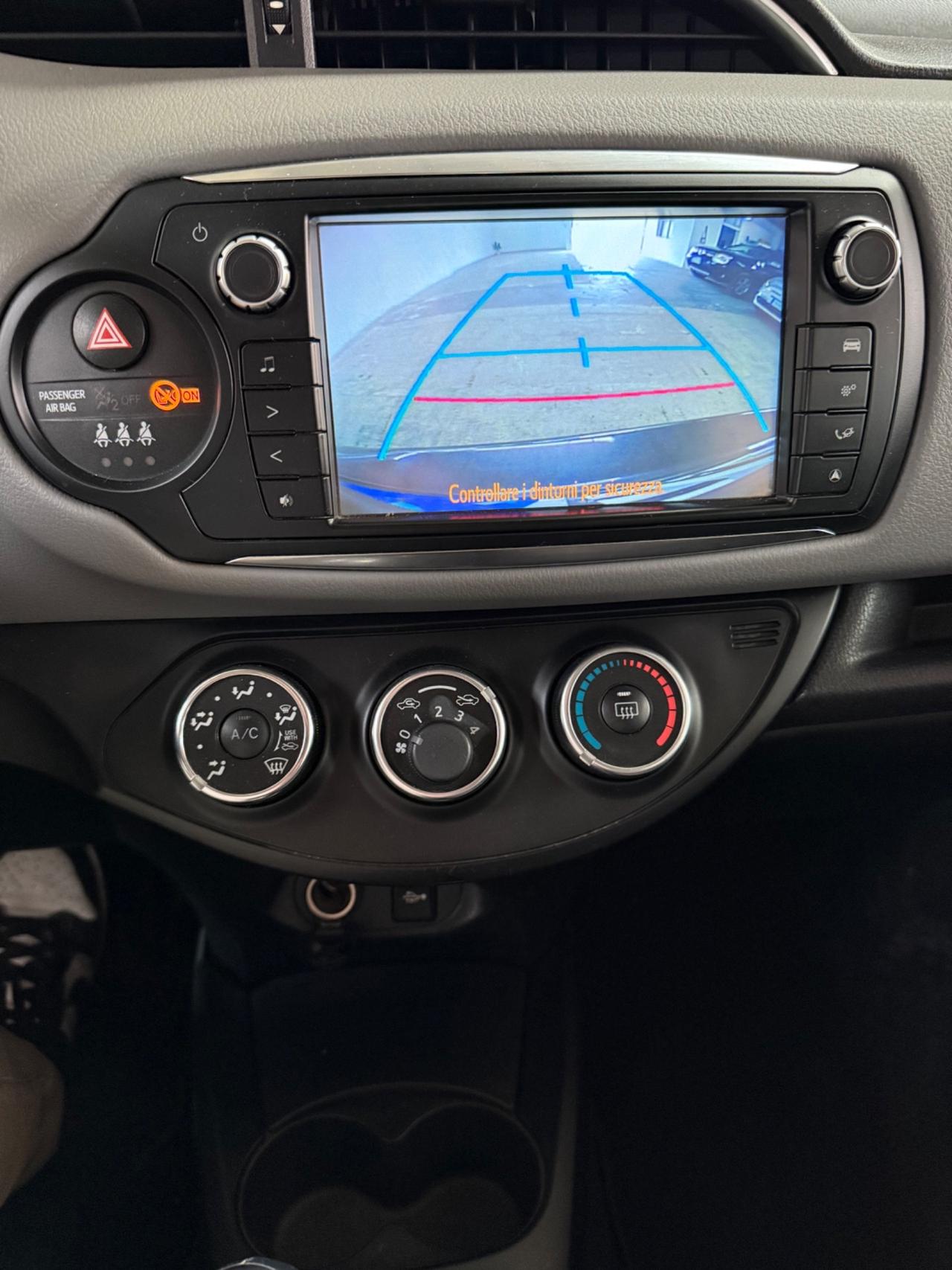 Toyota Yaris 1.3 5 porte Active - 2015