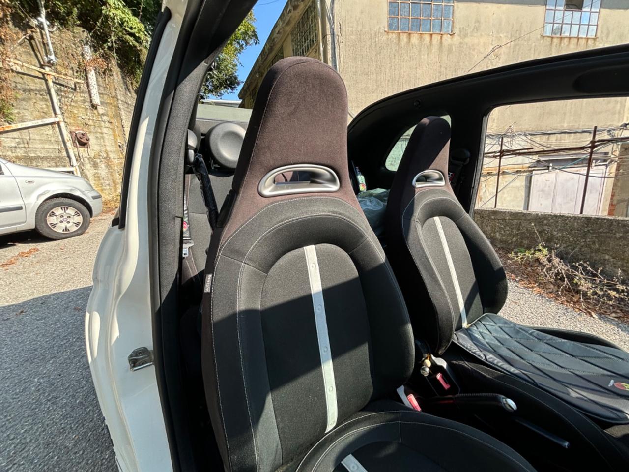 Abarth 500 C 1.4 Turbo T-Jet MTA
