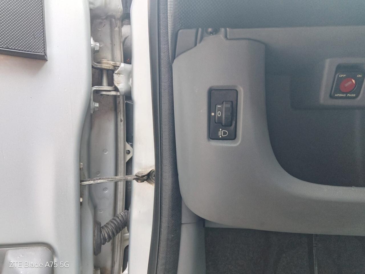 Peugeot 107 1.0 Benzina Neopatentati