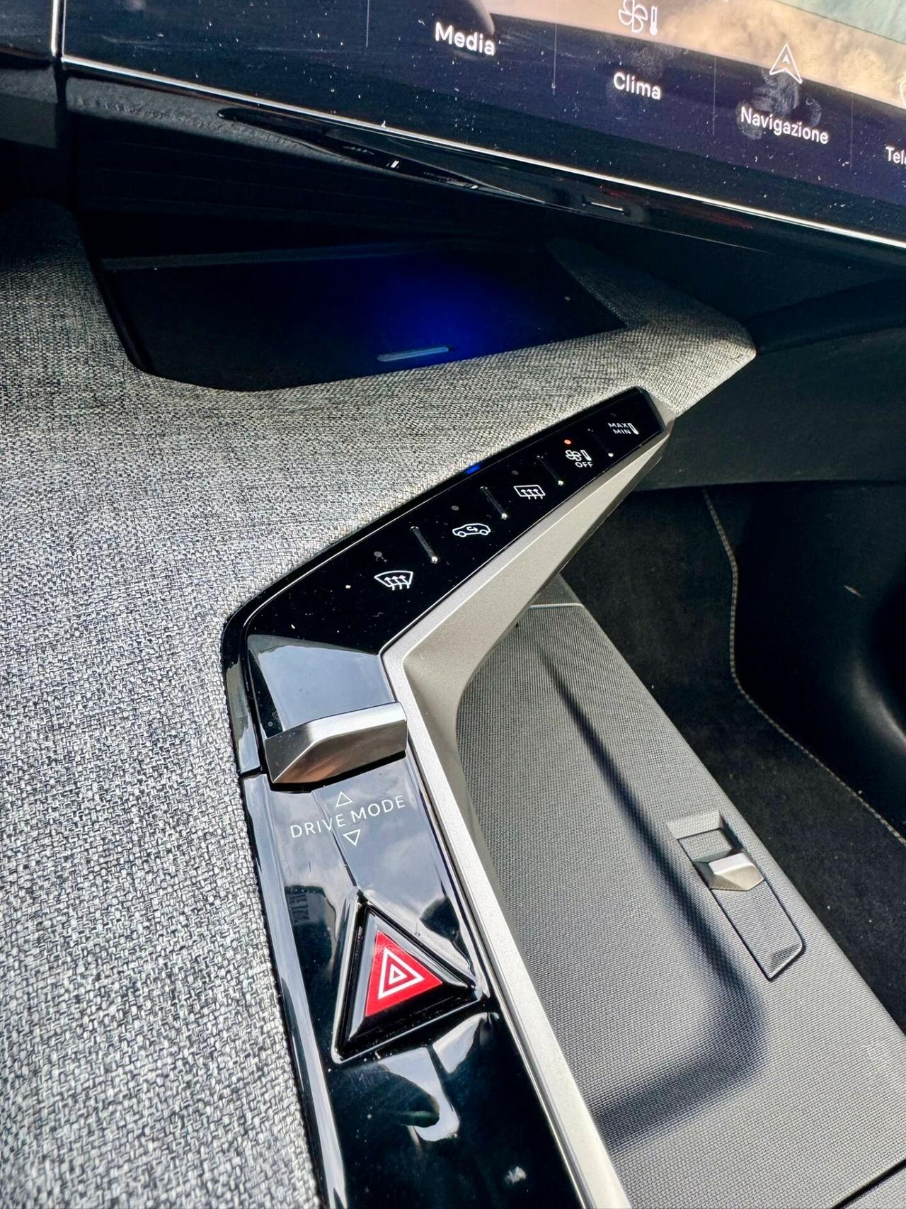 Peugeot 3008 Hybrid 145 e-DCS6 GT EXCLUSIVE