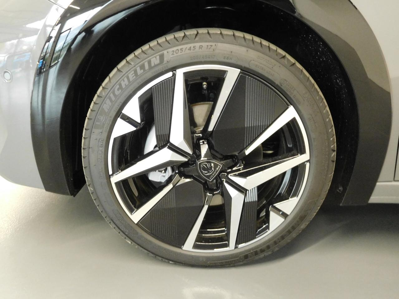 Peugeot 208 Hybrid 110 e-DCS6 GT