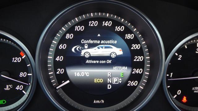 MERCEDES-BENZ E 220 CDI BlueTEC