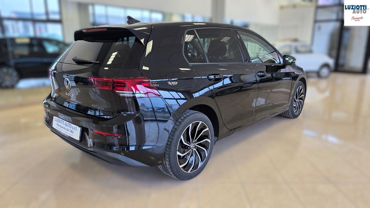 Volkswagen Golf 8 1.0 TSI 110CV LIFE