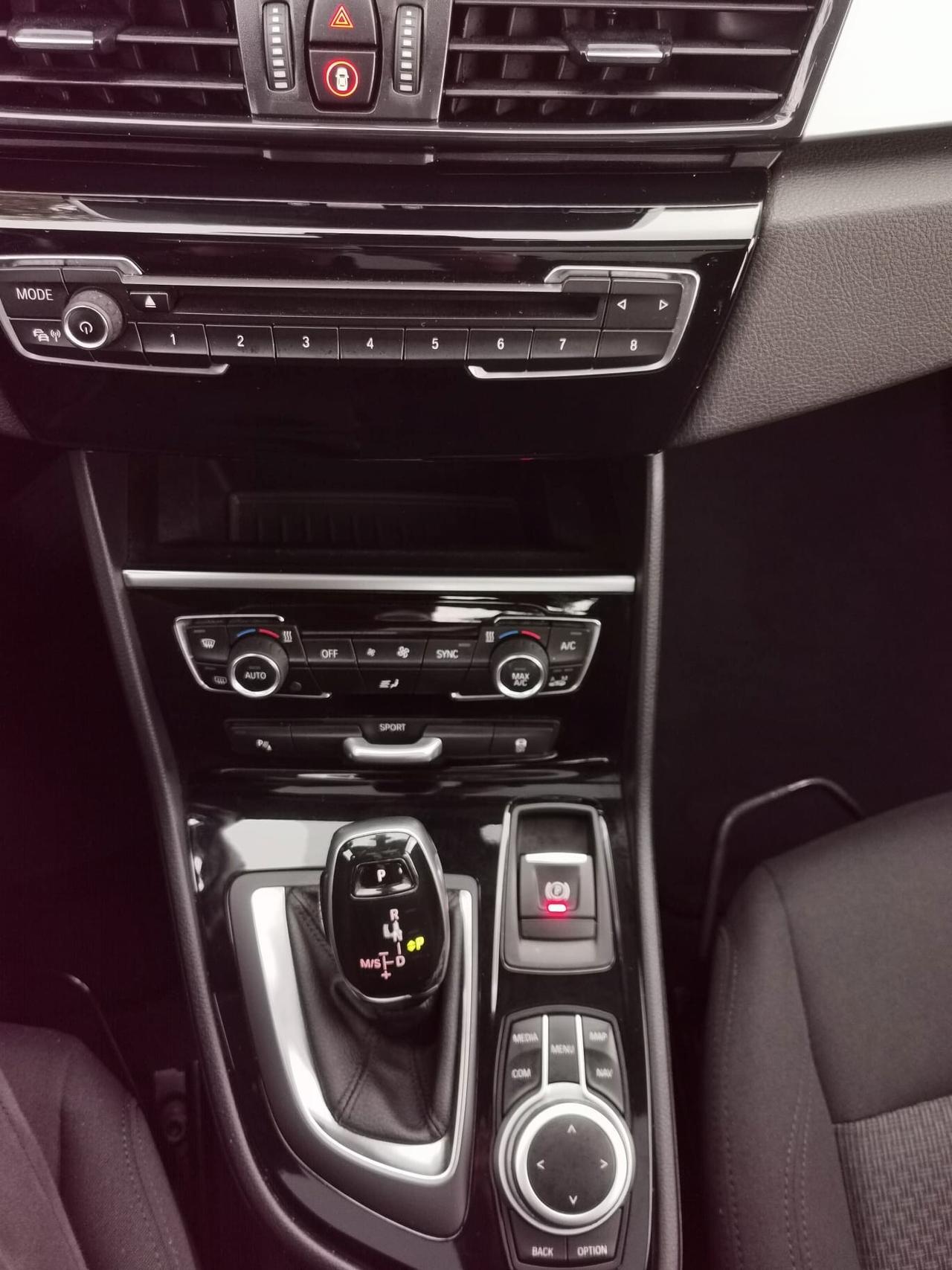 Bmw 216 Active Tourer Luxury autom. 12/2019