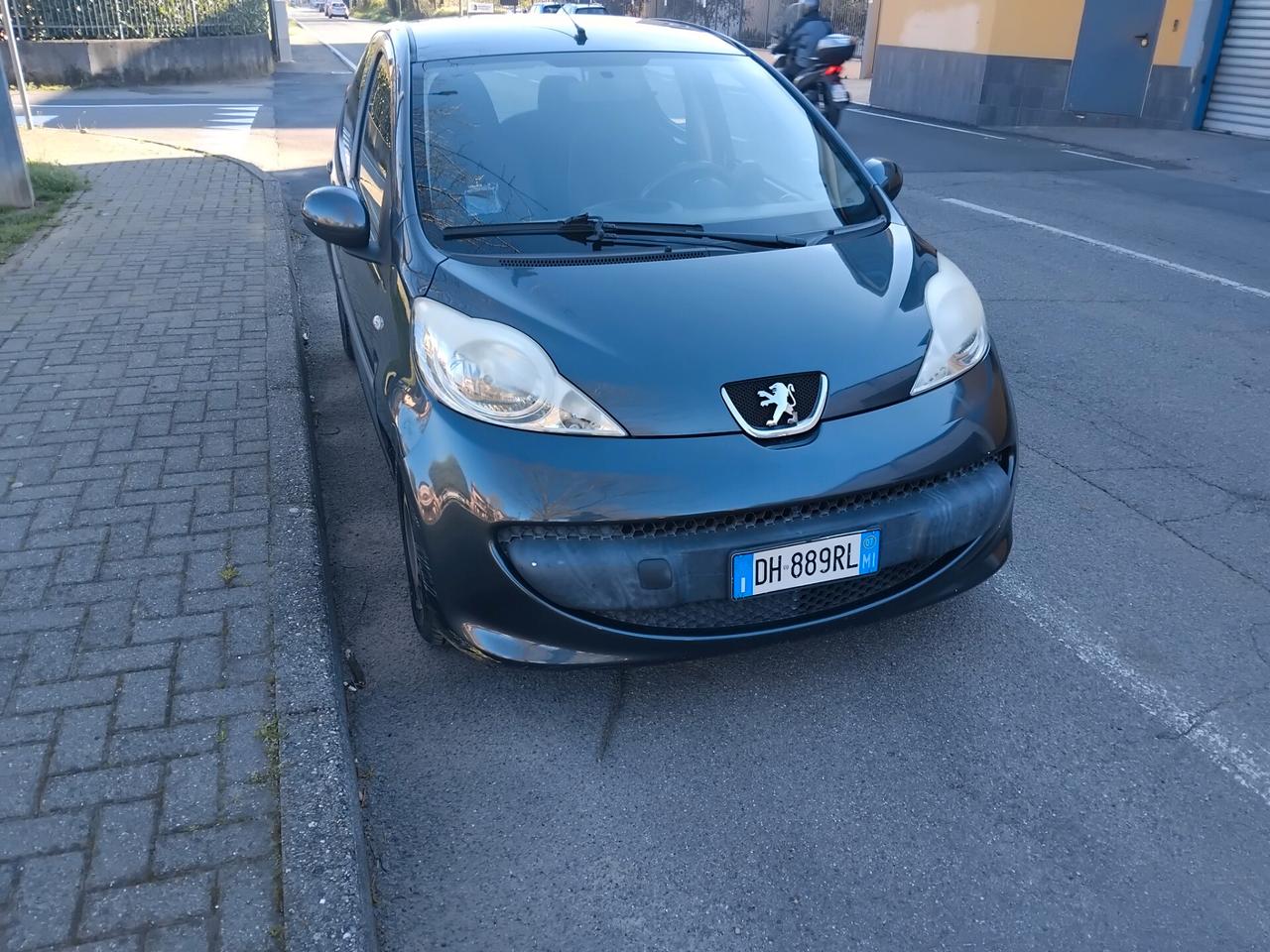 Peugeot 107 1.0 68CV 5p. Plaisir 2Tronic IDEALE PER NEO PATENTATI A SOLI 2.999 EURO