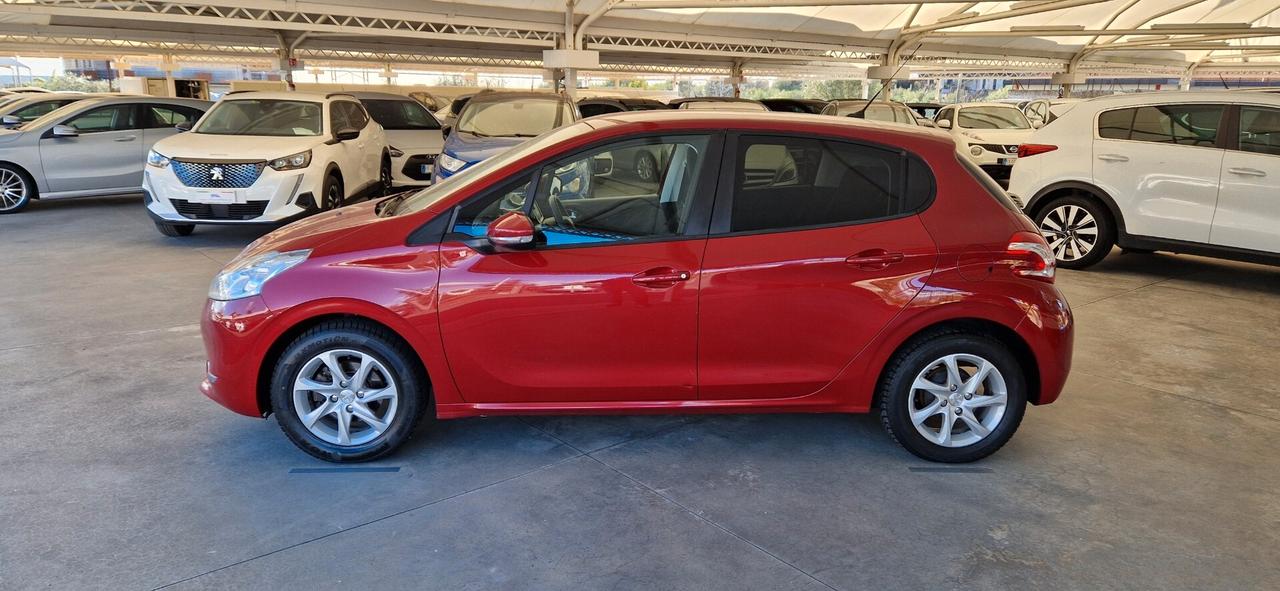 Peugeot 208 1.4 HDi 68cv 5 porte Allure