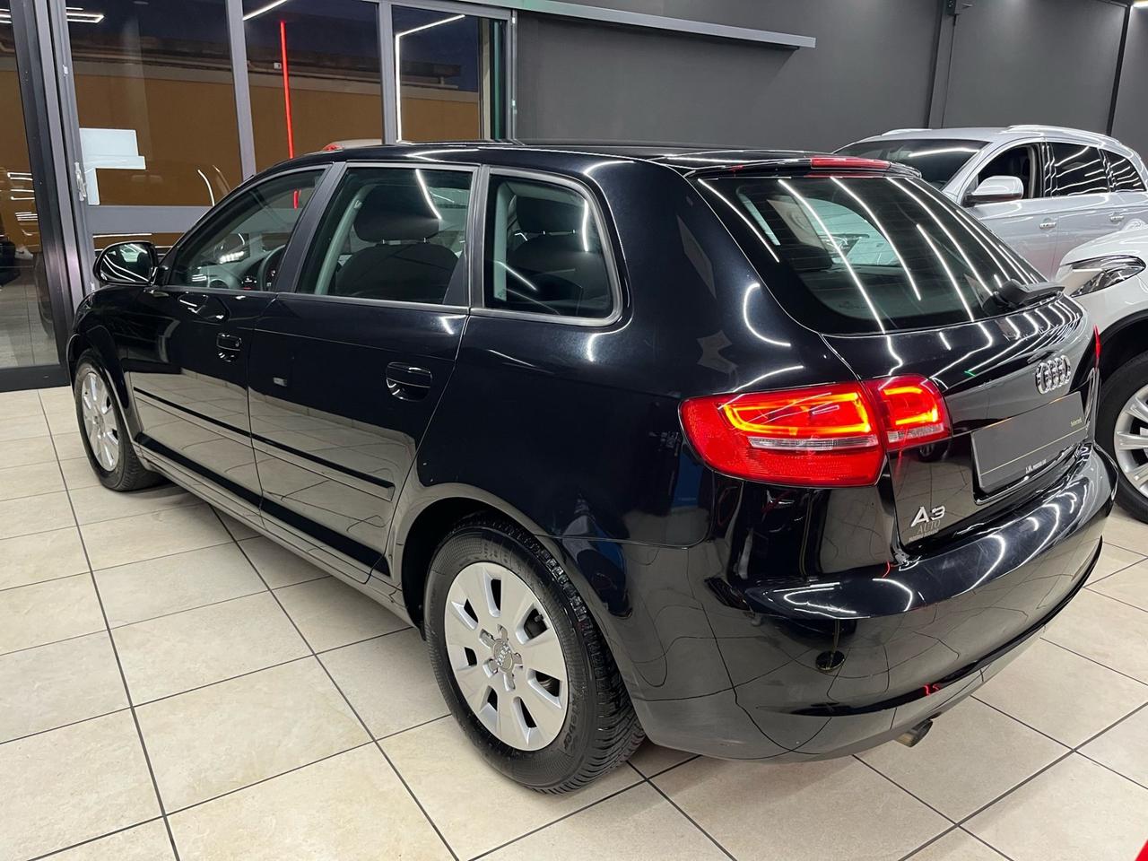 Audi A3 SPB 1.6 TDI 105 CV CR Attraction