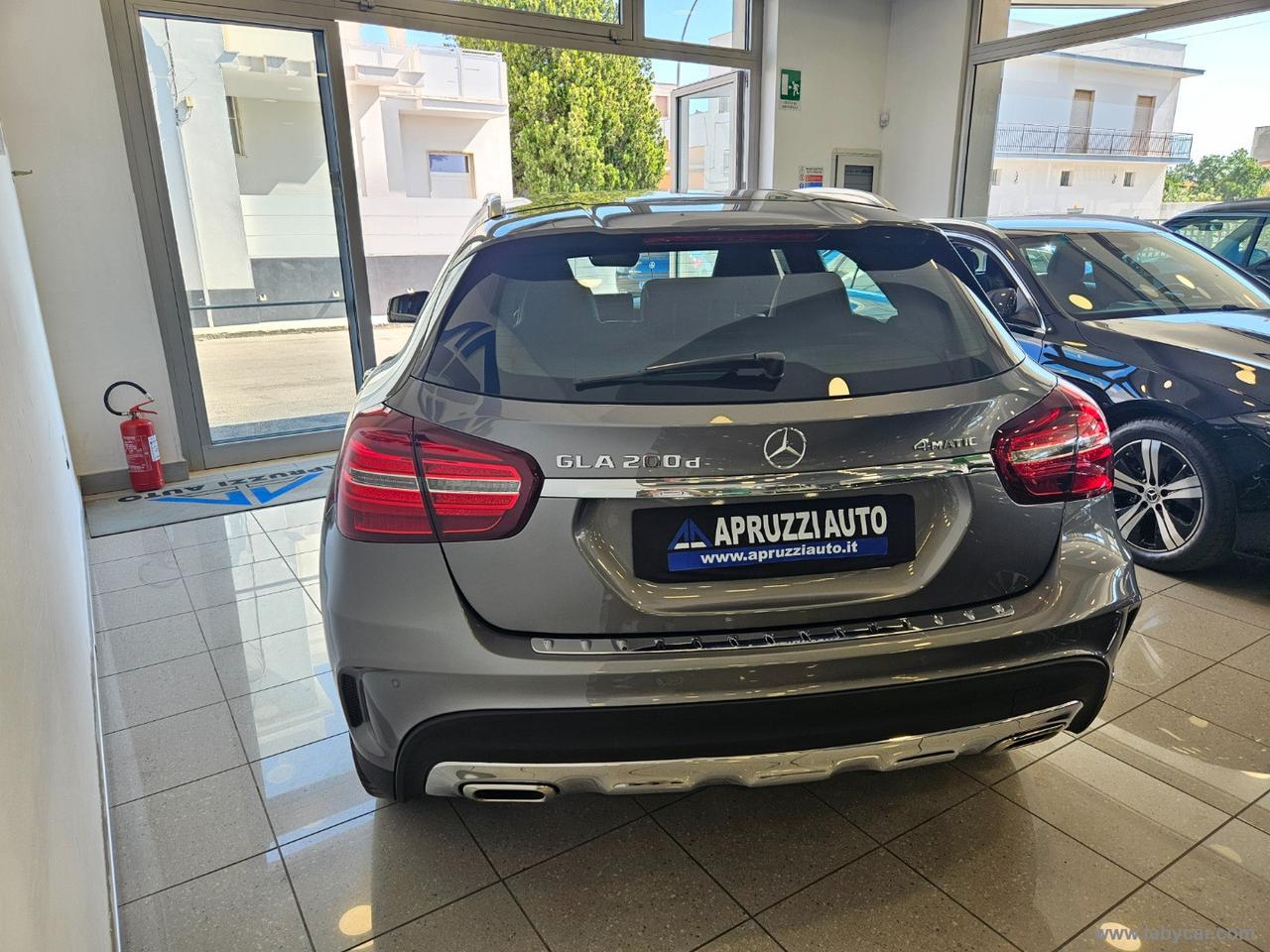 MERCEDES-BENZ GLA 200 d Automatic 4Matic Premium