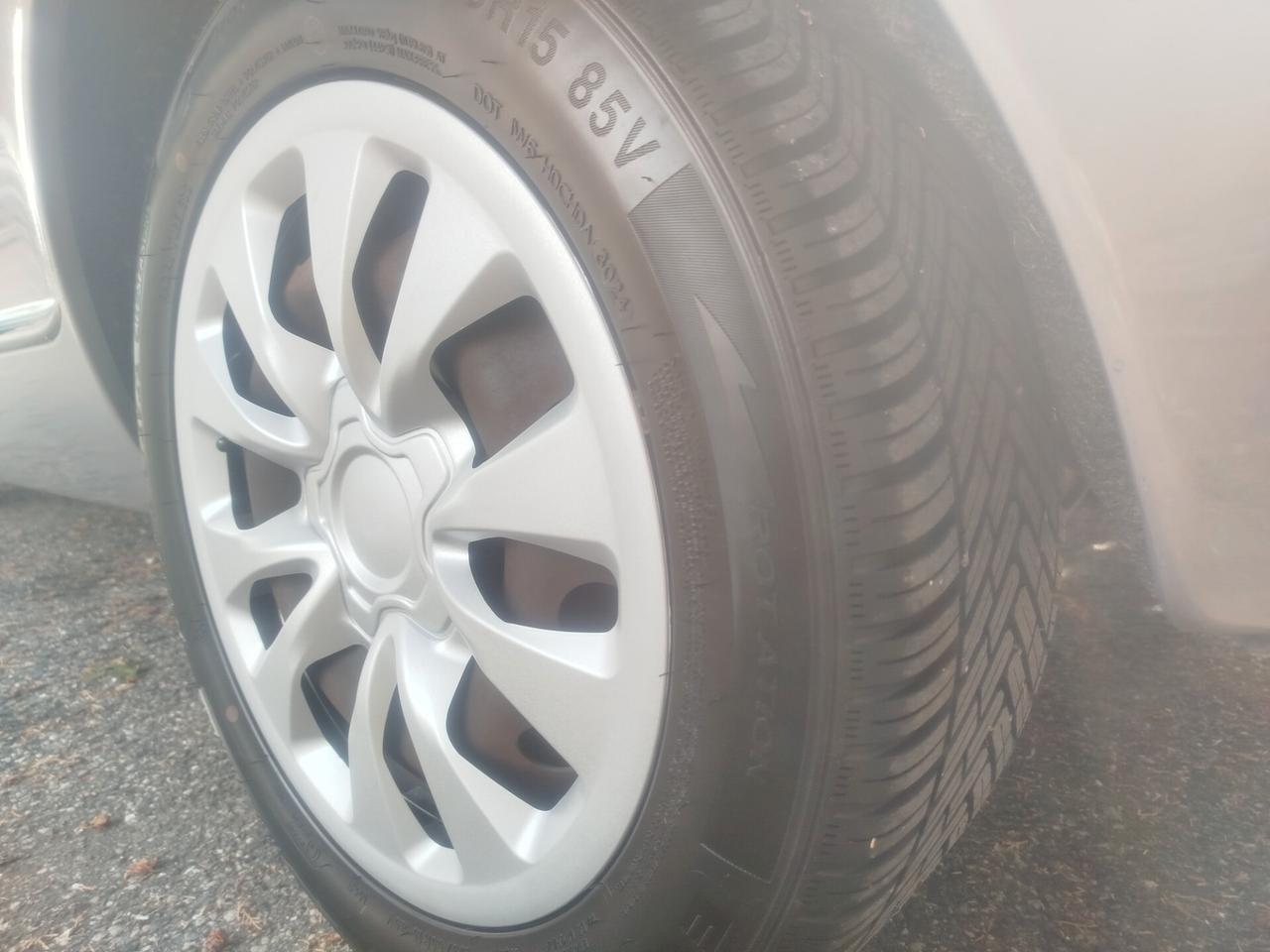 Lancia Ypsilon 1.2 E-Collection