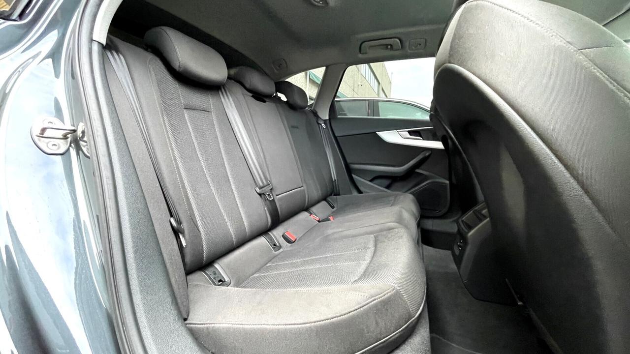 Audi A4 AUDI A4 AVANT 35 TDI S-TRONIC 163CV