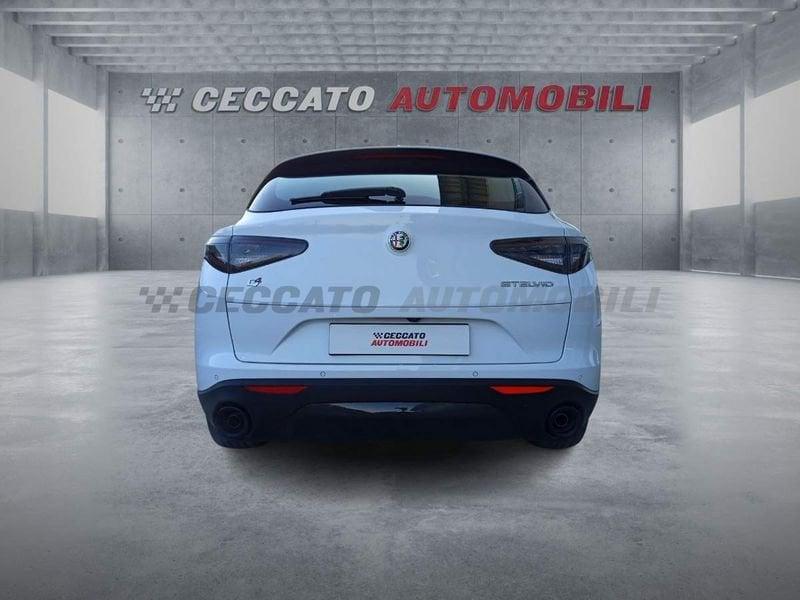 Alfa Romeo Stelvio 2023 2.2 t Sprint Q4 210cv auto