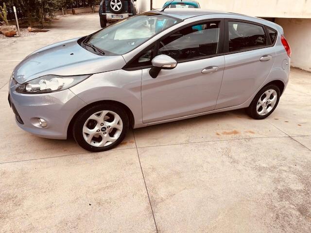 Ford Fiesta 5 PORTE 1.4 16 V GPL SCADENZA 2032