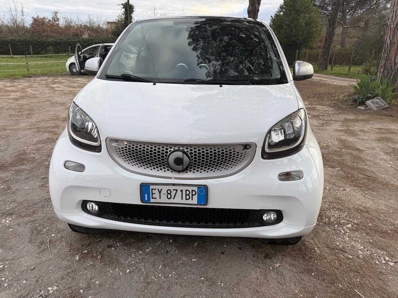 Smart ForTwo 1000 52 kW MHD coupé passion