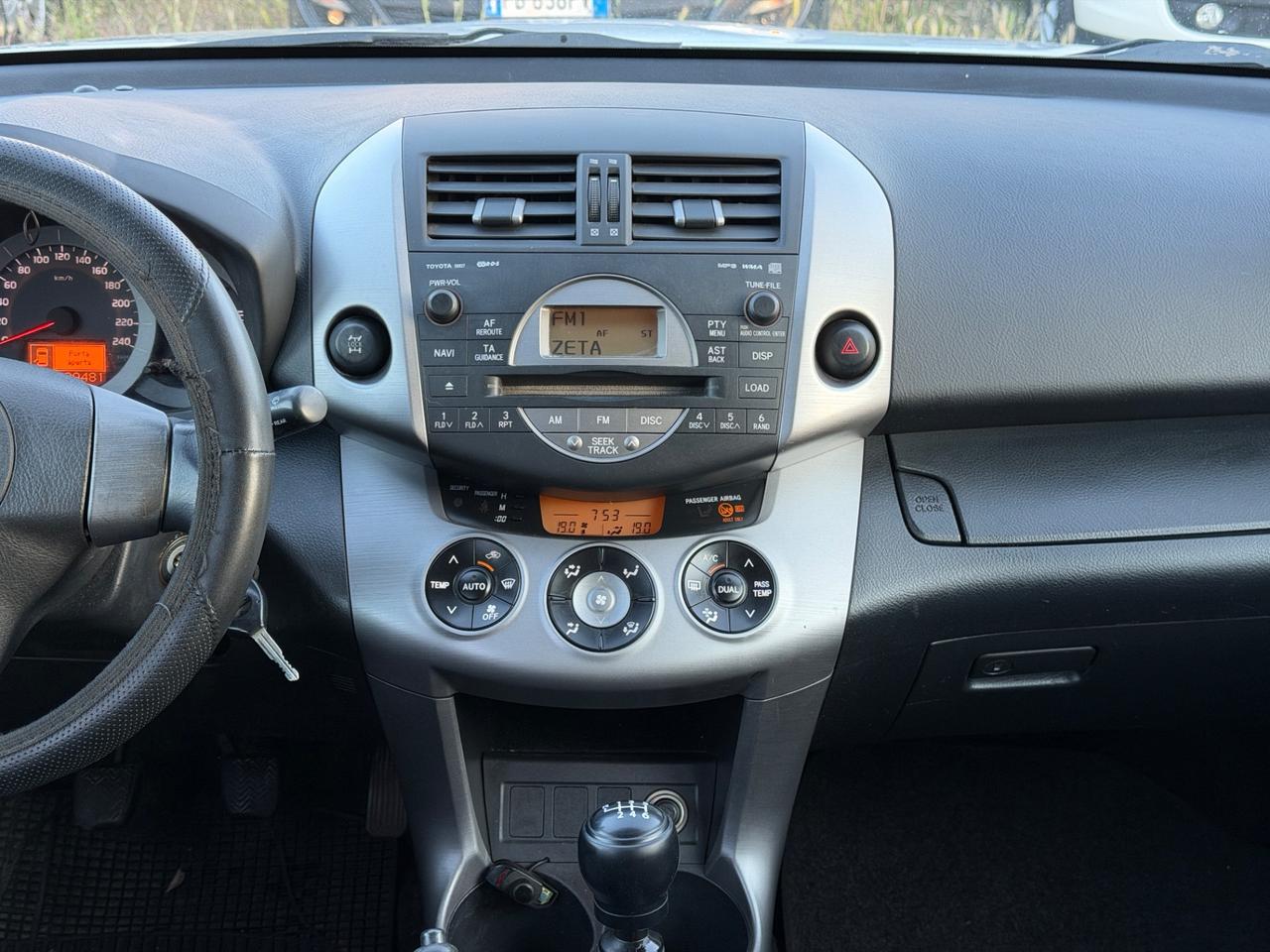 Toyota RAV 4 2.2 D-4D 136 CV Luxury 2008 unico proprietario