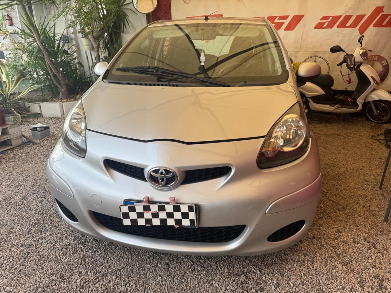 Toyota Aygo 1.0 12V VVT-i 5 porte Now