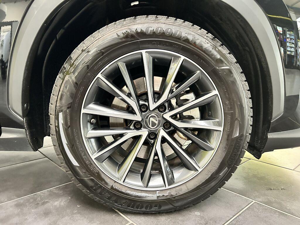 Lexus NX 2.5 Hybrid Premium 4WD e-CVT