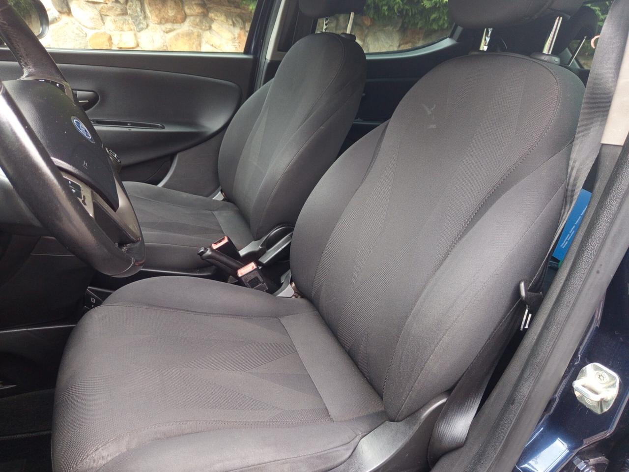 Lancia Ypsilon 1.2 69 CV 5 porte S&S Platinum 11/2018