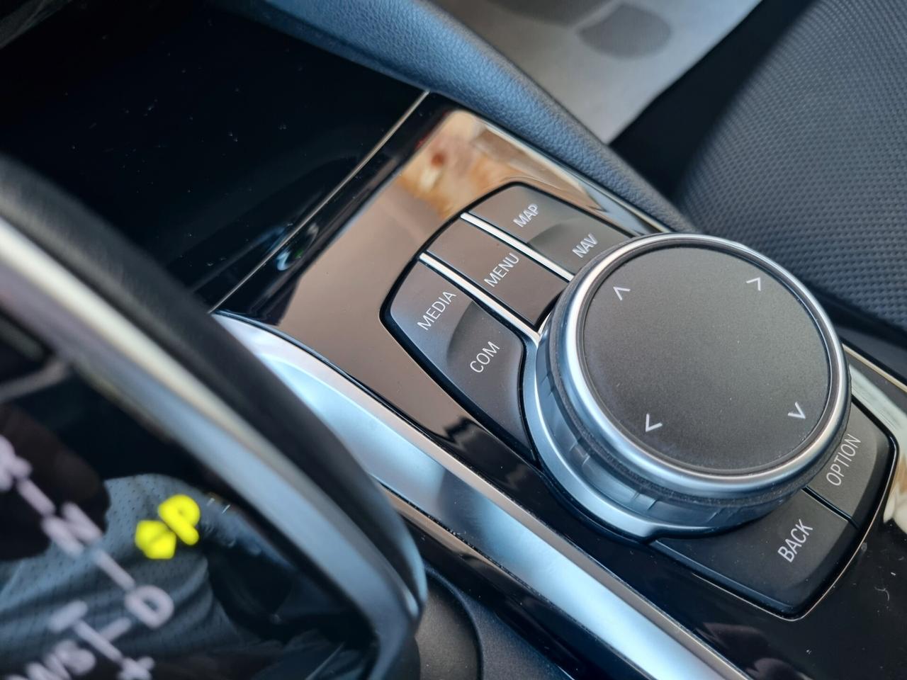 Bmw 520 520d xDrive Luxury TETTO PANORAMICO